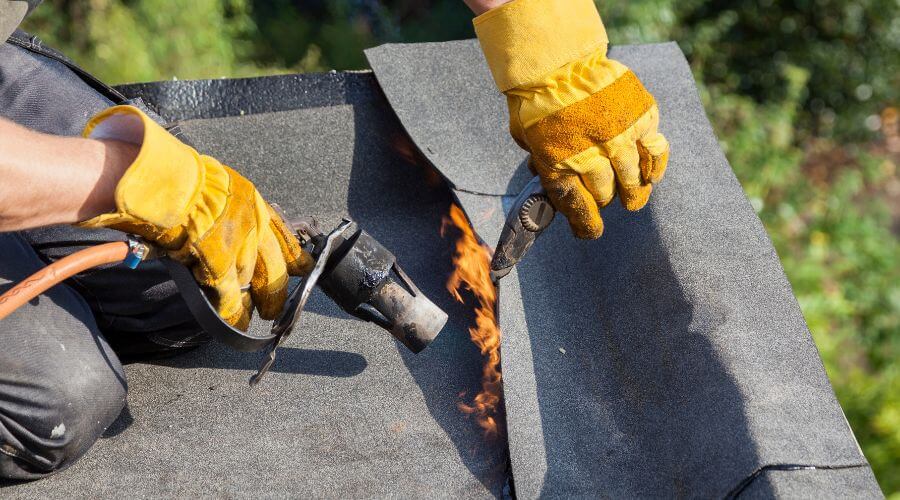 Professional gutter cleaning in Lapel, IN